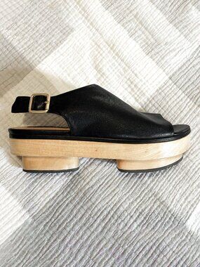 Unique XPERIMENTAL Platform Slingback Sandals in Japanese Geta style